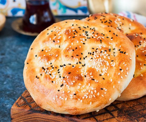 تعرفوا إلى طريقة تحضير خبز رمضان بالسمسم وحبة البركة صورة رقم 5