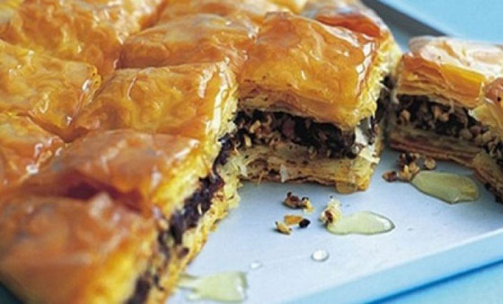 اليكم طريقة تحضير بقلاوة التمر والقشطة صورة رقم 3