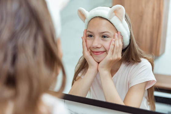 روتين العناية بالبشرة لدى المراهقات.. هل هو ضروري؟ صورة رقم 4