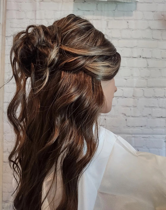 لعروس الربيع.. هذه أفضل تسريحات الشعر في 2024 صورة رقم 3