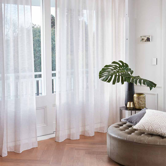 أنواع مُفضلة من الستائر الصيفية لإبعاد حرارة الشمس الحارقة صورة رقم 6