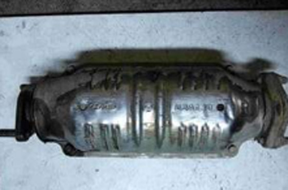 أغلى من الذهب.. معدن نفيس داخل السيارات الخردة صورة رقم 3