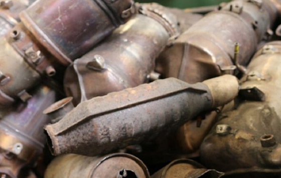 أغلى من الذهب.. معدن نفيس داخل السيارات الخردة صورة رقم 5