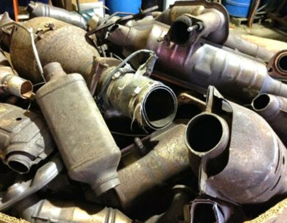 أغلى من الذهب.. معدن نفيس داخل السيارات الخردة صورة رقم 7