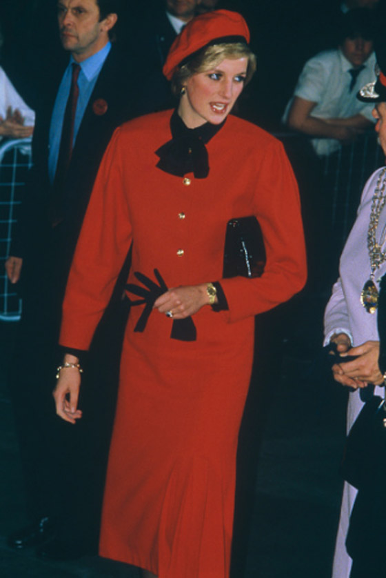 أولها الملكة إليزابيث.. أسرار اختيار المجوهرات الشخصية بالعائلة المالكة البريطانية صورة رقم 7