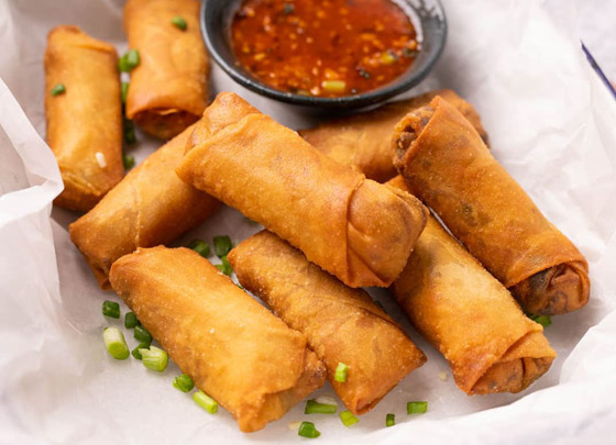 إليكم طريقة تحضير سبرينغ رول بالخضراوات الشهي صورة رقم 8