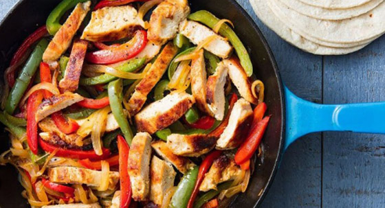 في خلال 30 دقيقة حضري لحم الفاهيتا بالفلفل كوجبة سريعة التحضير وتناوليها بجانب البطاطس المقلية المقرمشة. صورة رقم 6