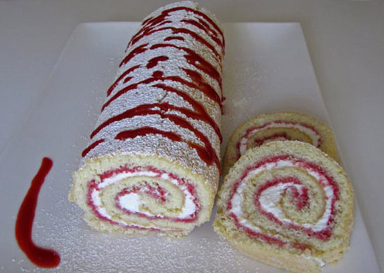 إليكم طريقة تحضير حلى سويسرول للرجيم صورة رقم 3