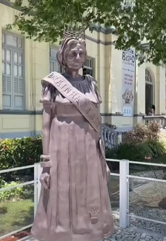 وفاة واحدة من أطول النساء في العالم (صور) صورة رقم 1