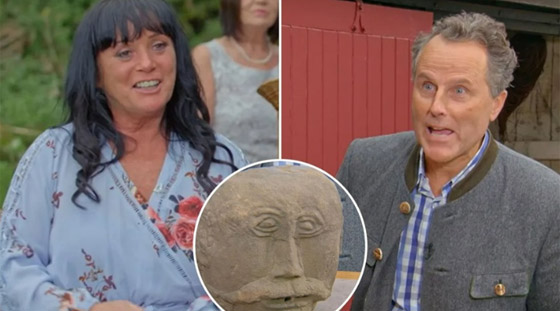 اكتشاف كنز غير متوقع خلال إزالة صخرة من مصرف مياه صورة رقم 1