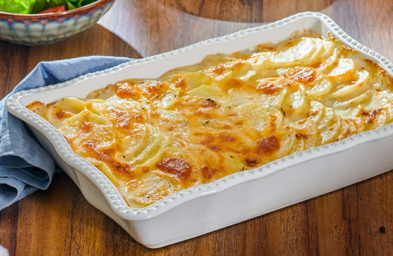 إليكم طريقة تحضير غراتان البطاطس بالكريمة في الفرن صورة رقم 5