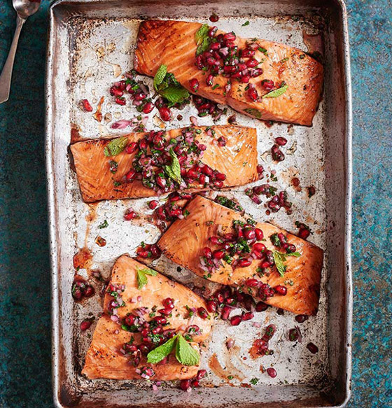 إليكم طريقة تحضير سلمون بدبس الرمان الشهي صورة رقم 4