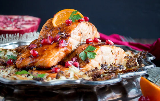 إليكم طريقة تحضير سلمون بدبس الرمان الشهي صورة رقم 5