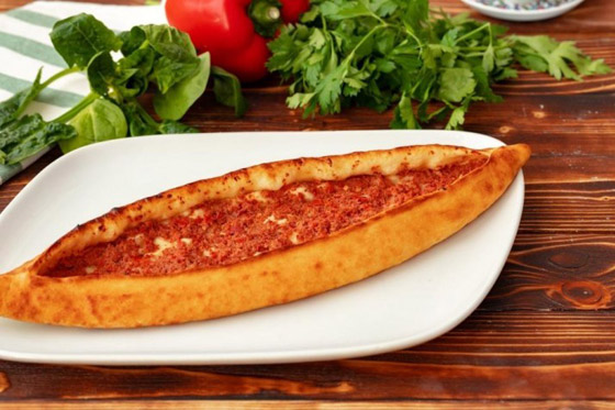 إليكم طريقة تحضير فطيرة البيدا التركية باللحم الشهية صورة رقم 1