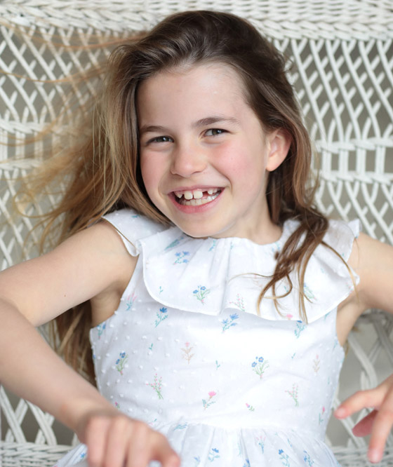 الأمير ويليام وكيت ينشران صورة جديدة لابنتهما شارلوت بعيد ميلادها التاسع صورة رقم 11 الأمير ويليام وكيت ينشران صورة جديدة لابنتهما شارلوت بعيد ميلادها التاسع صورة رقم 11