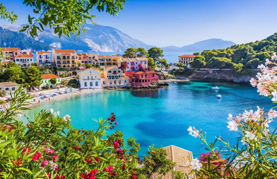 صور: رحلة إلى جزيرة كيفالونيا اليونانية الشهيرة بالمناظر الطبيعية صورة رقم 1