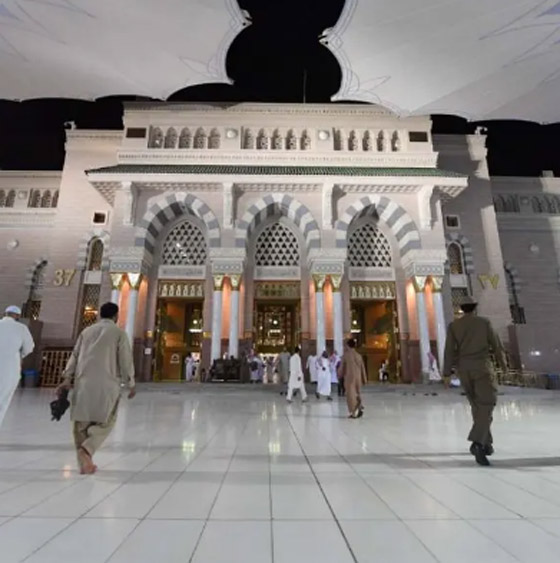أغلق باب بعد تحويل القبلة.. هكذا تطورت أبواب المسجد النبوي من 3 إلى 100 صورة رقم 6