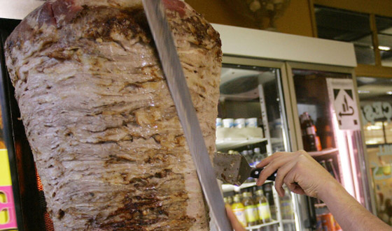 سندويش شاورما يقتل شاباً في الهند ! صورة رقم 3