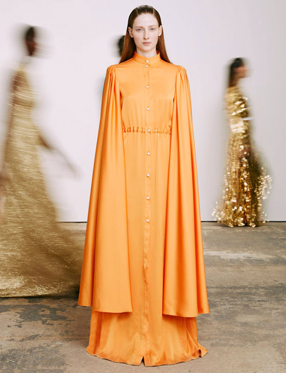 اجمعوا الأناقة والرقي بأحدث فساتين الحرير المناسبة للمحجبات لصيف 2024 صورة رقم 2