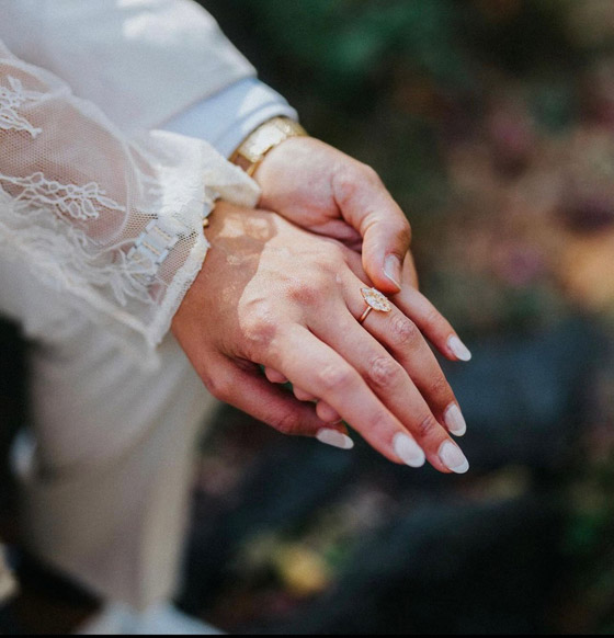 الفنان المصري العالمي مينا مسعود نجم فيلم (علاء الدين) يكشف عن لقائه الأول بخطيبته ووقوعهما بالحب صورة رقم 6