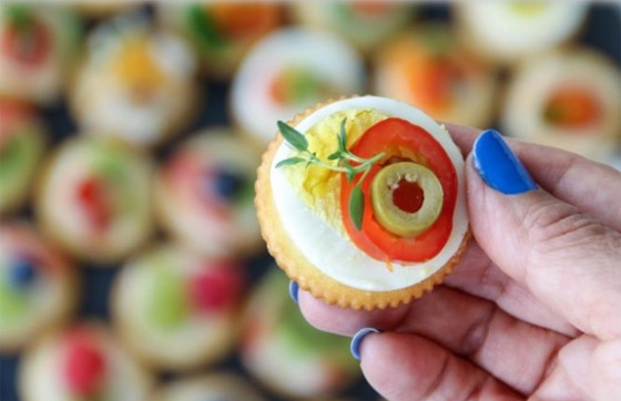 اليكم طريقة تحضير كب كيك مالح بالزيتون صورة رقم 1