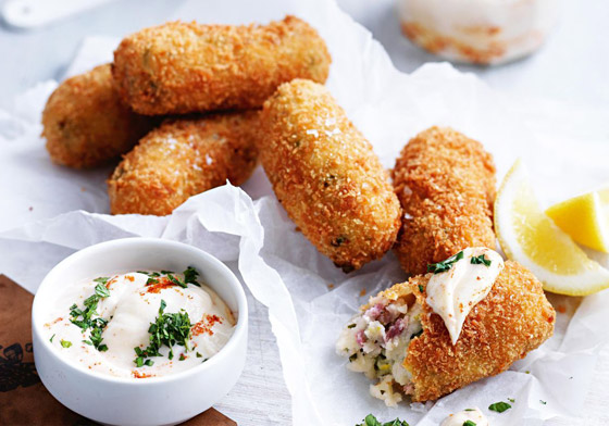 إليكم طريقة تحضير كروكيت الزهرة والبطاطس صورة رقم 7