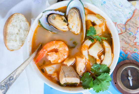 إليكم طريقة تحضير طبق بويلابايس البحري اللذيذ صورة رقم 1