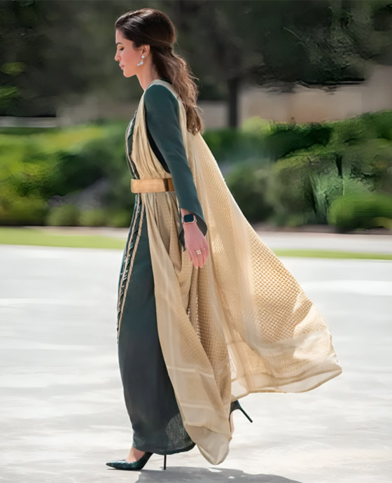 أجمل إطلالات الملكة الأردنية رانيا في المناسبات على مدار السنين صورة رقم 23