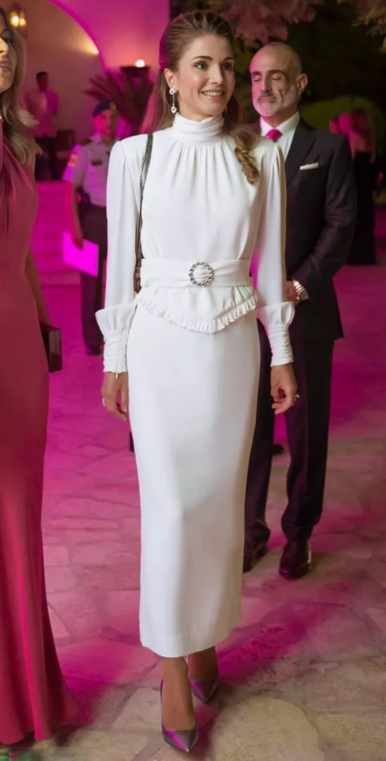 أجمل إطلالات الملكة الأردنية رانيا في المناسبات على مدار السنين صورة رقم 29