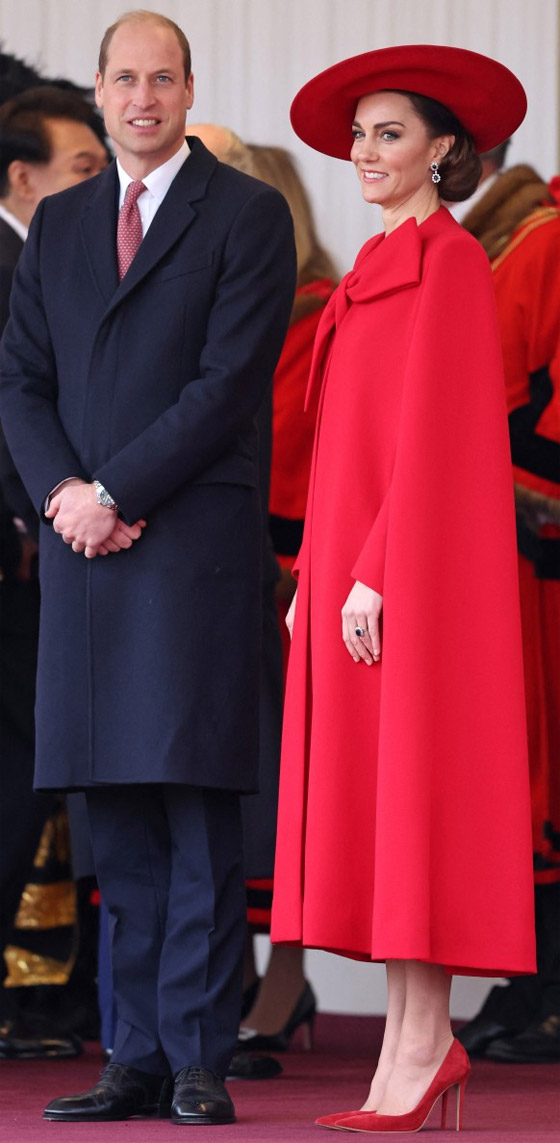 من الملكة إليزابيث لكيت ميدلتون: ما ماركات الأحذية المفضلة لدى الملكات والأميرات؟ صورة رقم 3