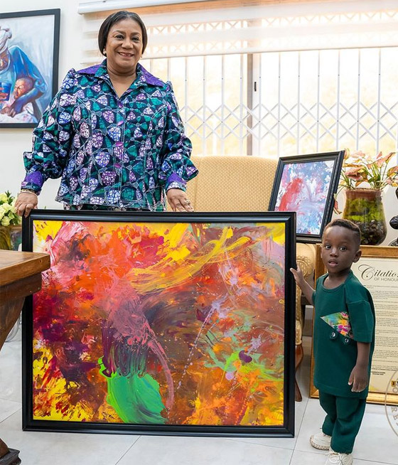 طفل حاز على لقب أصغر فنان بالعالم وعمره لم يتجاوز العامين.. فيديو وصور صورة رقم 14