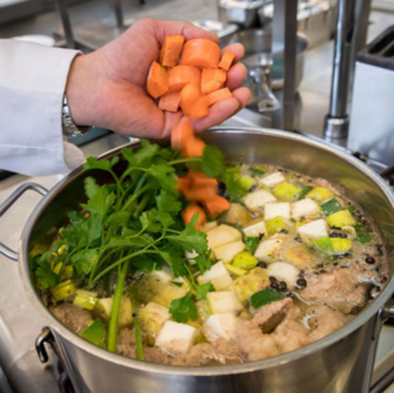 هل الطعام المسلوق صحي؟.. اعرف فوائده وأضراره صورة رقم 2