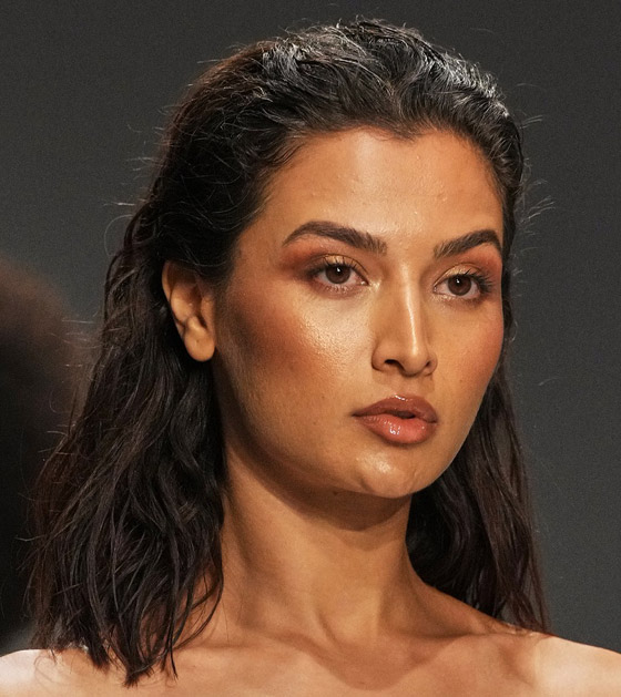 صور تسريحات شعر ناعمة وأنيقة مناسبة لعيد الأضحى.. إليك أجملها صورة رقم 7