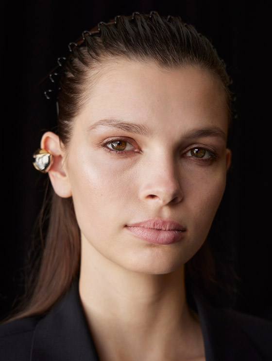 صور تسريحات شعر ناعمة وأنيقة مناسبة لعيد الأضحى.. إليك أجملها صورة رقم 8