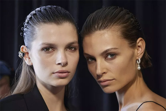 صور تسريحات شعر ناعمة وأنيقة مناسبة لعيد الأضحى.. إليك أجملها صورة رقم 1