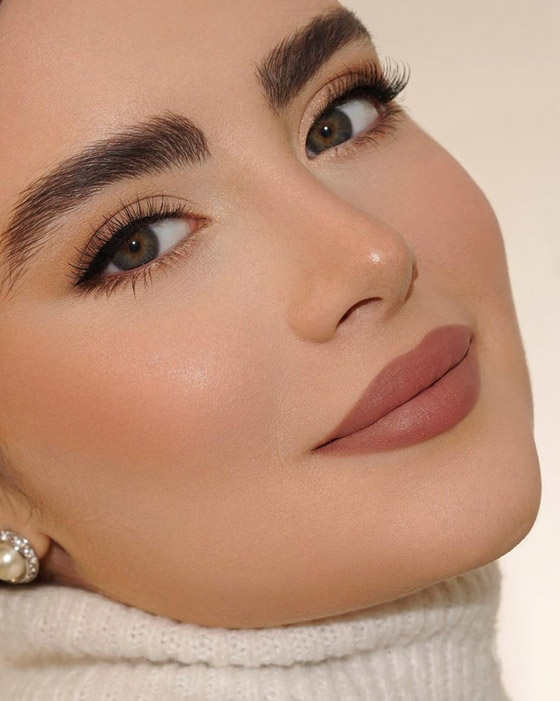 أجمل اختياراتنا لمكياج حفلات التخرج.. إطلالات مفعمة بالنجاح والأناقة صورة رقم 4