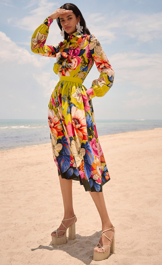 أجمل صيحات الفساتين المنقوشة لصيف 2024.. إليكِ أسرار تنسيقها صورة رقم 2