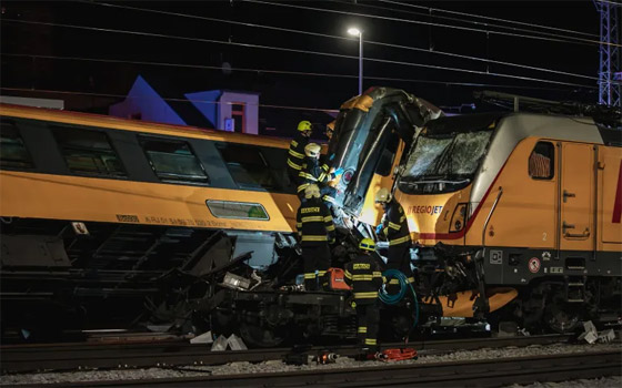 فيديو يوثق تصادم قطارين بمدينة تشيكية أسفر عن سقوط قتلى وجرحى صورة رقم 8