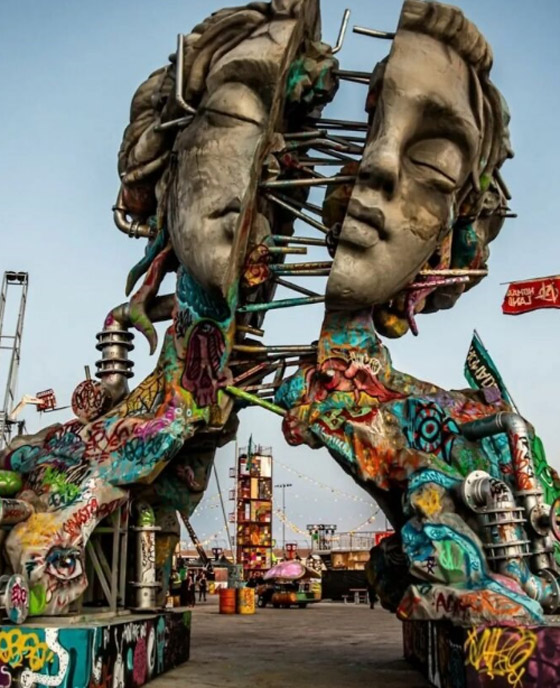 بالصور.. منحوتات عملاقة تناشد الطبيعة صورة رقم 10