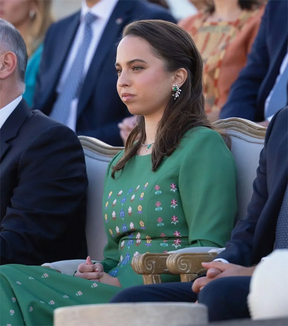 من الأردن: إطلالات ملكية مليئة بالرسائل والمعاني (صور) صورة رقم 4