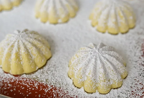 إليكم طريقة تحضير المعمول بالزبدة لعيد الأضحى صورة رقم 8