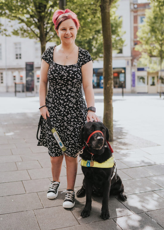 كفيفة تجوب العالم وتكتشفه عبر أحاسيسها الأربع.. ما هي قصتها؟ صور صورة رقم 6