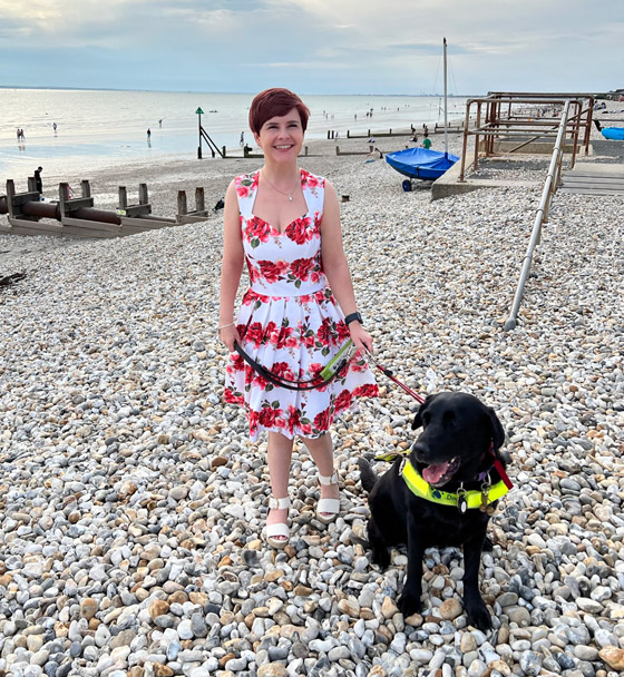 كفيفة تجوب العالم وتكتشفه عبر أحاسيسها الأربع.. ما هي قصتها؟ صور صورة رقم 10