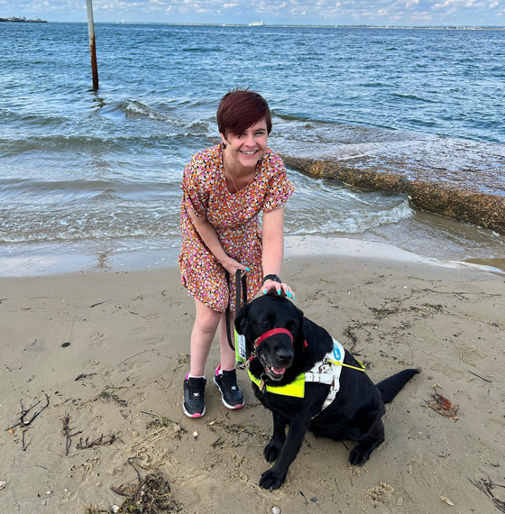 كفيفة تجوب العالم وتكتشفه عبر أحاسيسها الأربع.. ما هي قصتها؟ صور صورة رقم 19