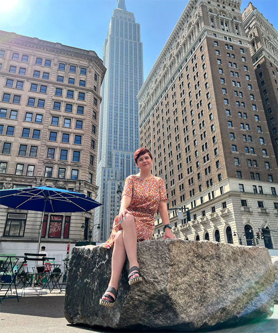 كفيفة تجوب العالم وتكتشفه عبر أحاسيسها الأربع.. ما هي قصتها؟ صور صورة رقم 2