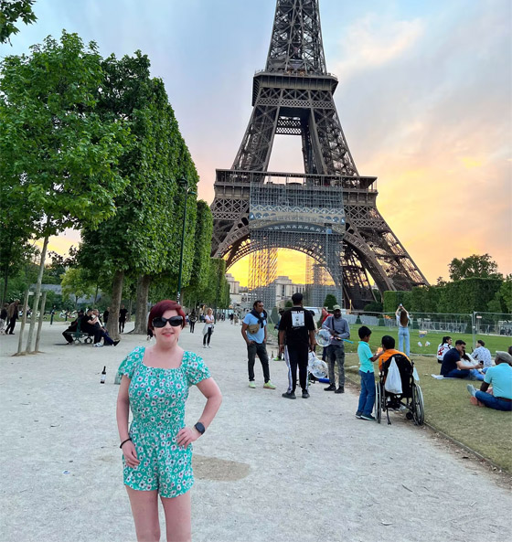 كفيفة تجوب العالم وتكتشفه عبر أحاسيسها الأربع.. ما هي قصتها؟ صور صورة رقم 4