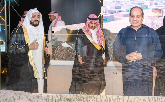 بالصور: الرئيس المصري السيسي يزور المتحف الدولي للسيرة النبوية صورة رقم 2