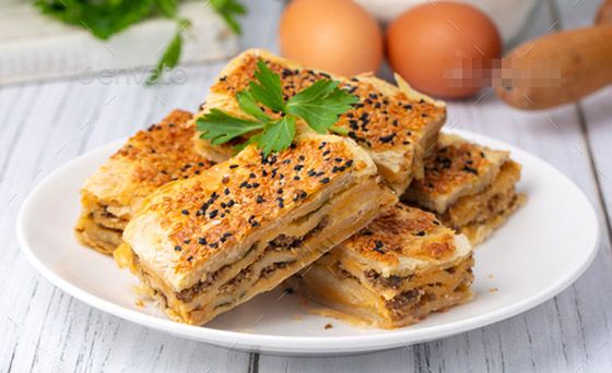 إليكم طريقة تحضير الرقاق باللحمة المفرومة لسفرة العيد صورة رقم 6