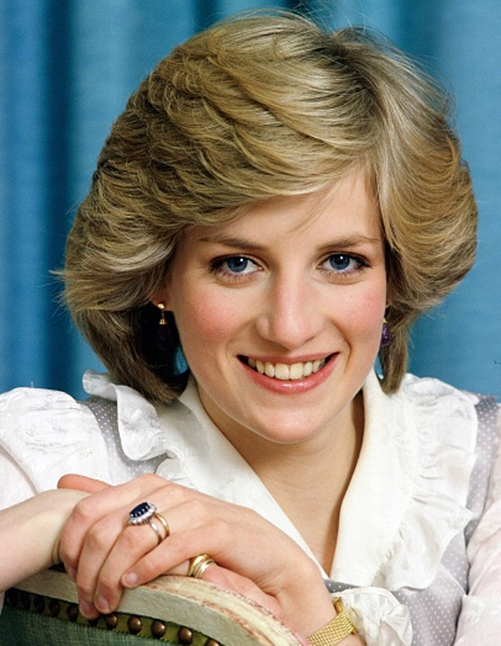 لعروس العيد.. استوحي خاتم زفافك من خواتم زفاف الملكات والأميرات صورة رقم 2