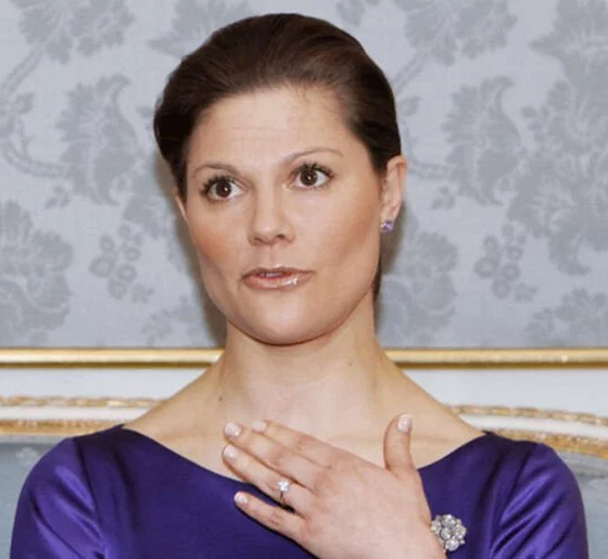 لعروس العيد.. استوحي خاتم زفافك من خواتم زفاف الملكات والأميرات صورة رقم 10